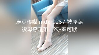 【淫乱】俊秀帅哥一次性玩俩骚奴 抱操骚受,腰力真不错～